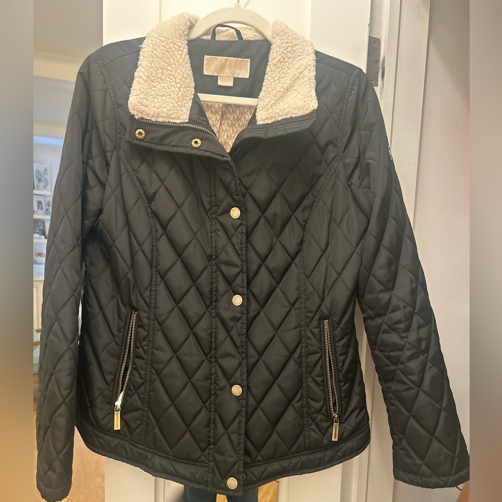 Michael Kors Black Quilted Puffer Jacket with Cream Collar